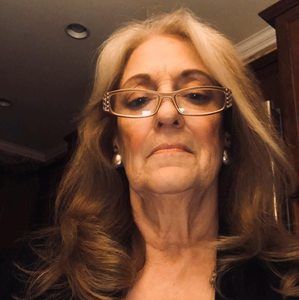 Meet your Posher, Denise